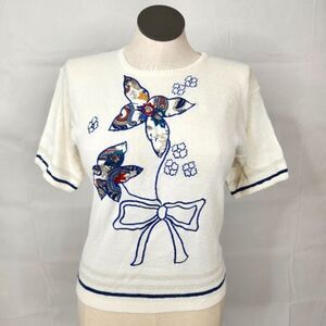 VTG 80s Embroidered Floral Sweater Top Bow Detail Cottagecore Coastal Size M